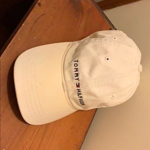 Tommy Hilfiger white hat